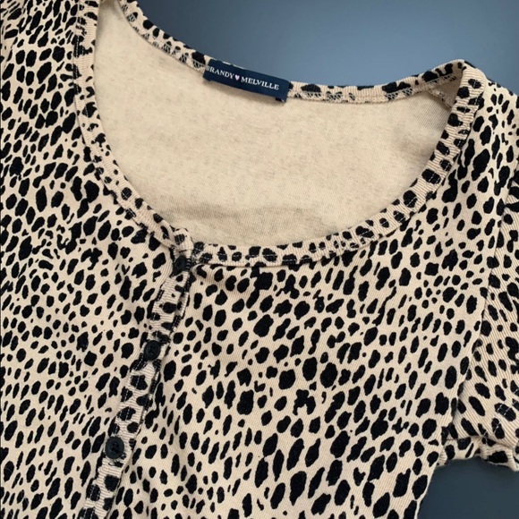 Brandy Melville Tops - cheetah print crop top